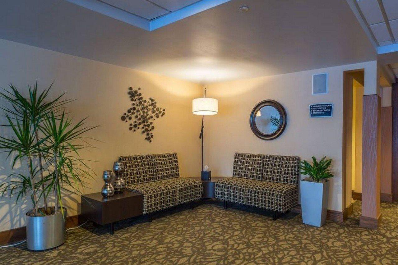 فندق Ramada By Wyndham ميلووكي المظهر الخارجي الصورة