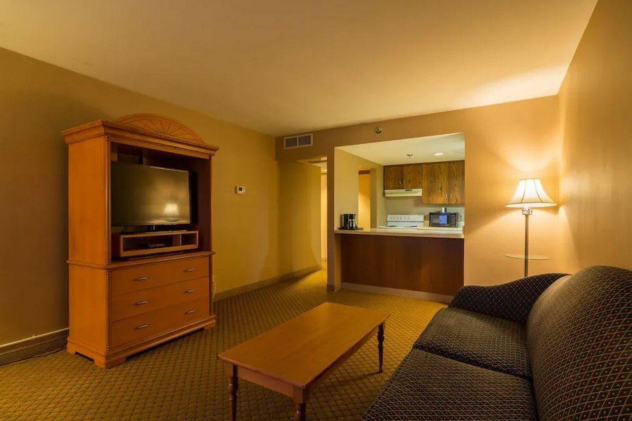 فندق Ramada By Wyndham ميلووكي المظهر الخارجي الصورة