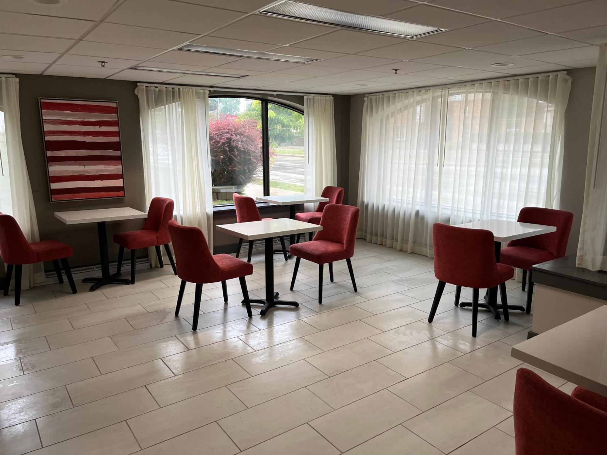 فندق Ramada By Wyndham ميلووكي المظهر الخارجي الصورة
