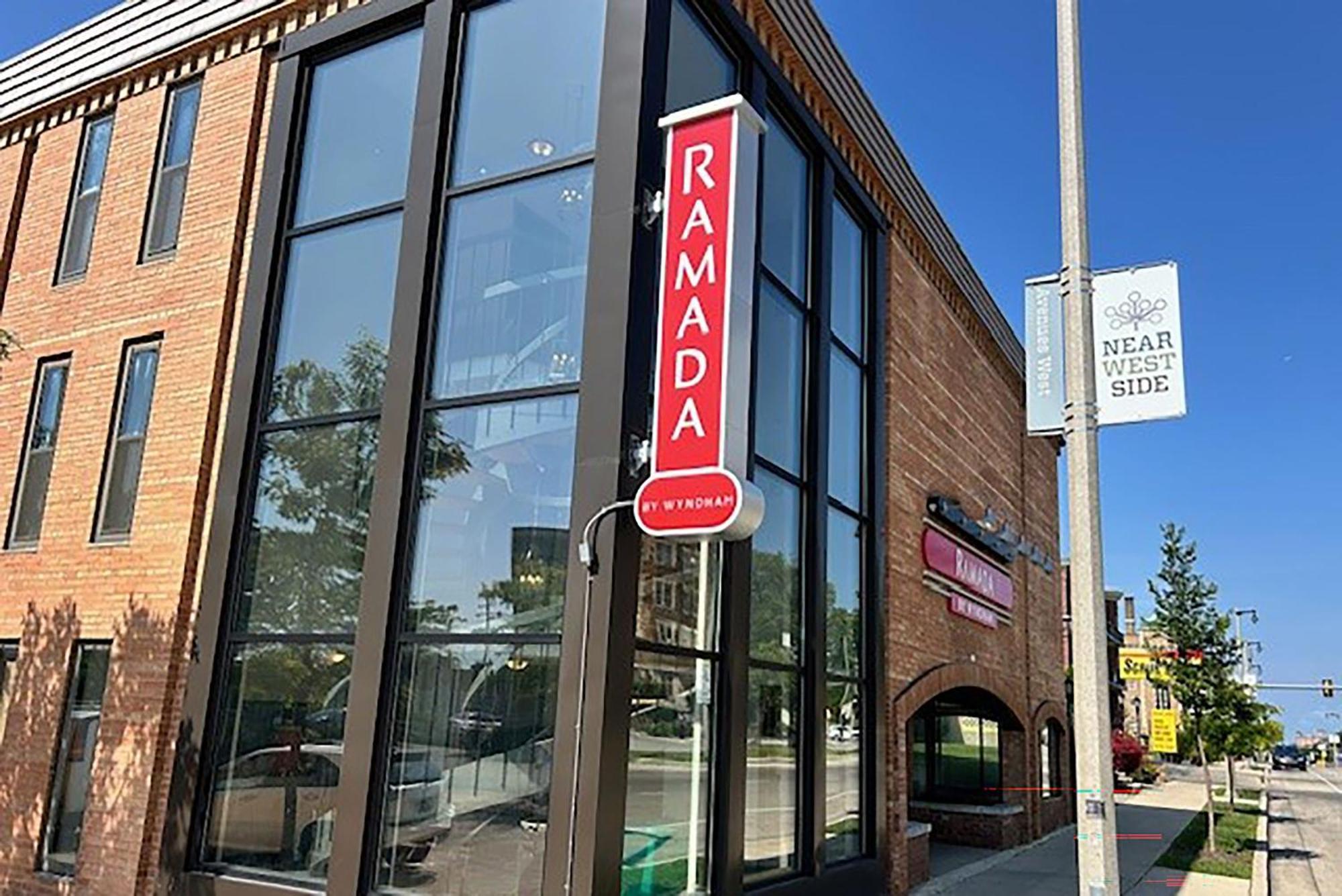 فندق Ramada By Wyndham ميلووكي المظهر الخارجي الصورة