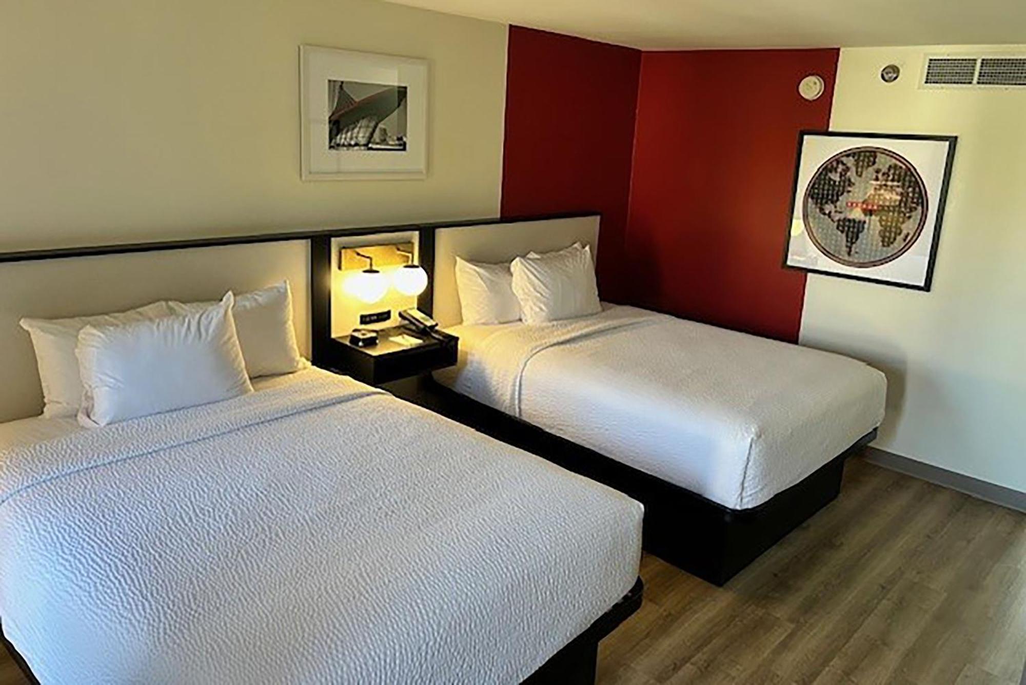 فندق Ramada By Wyndham ميلووكي المظهر الخارجي الصورة