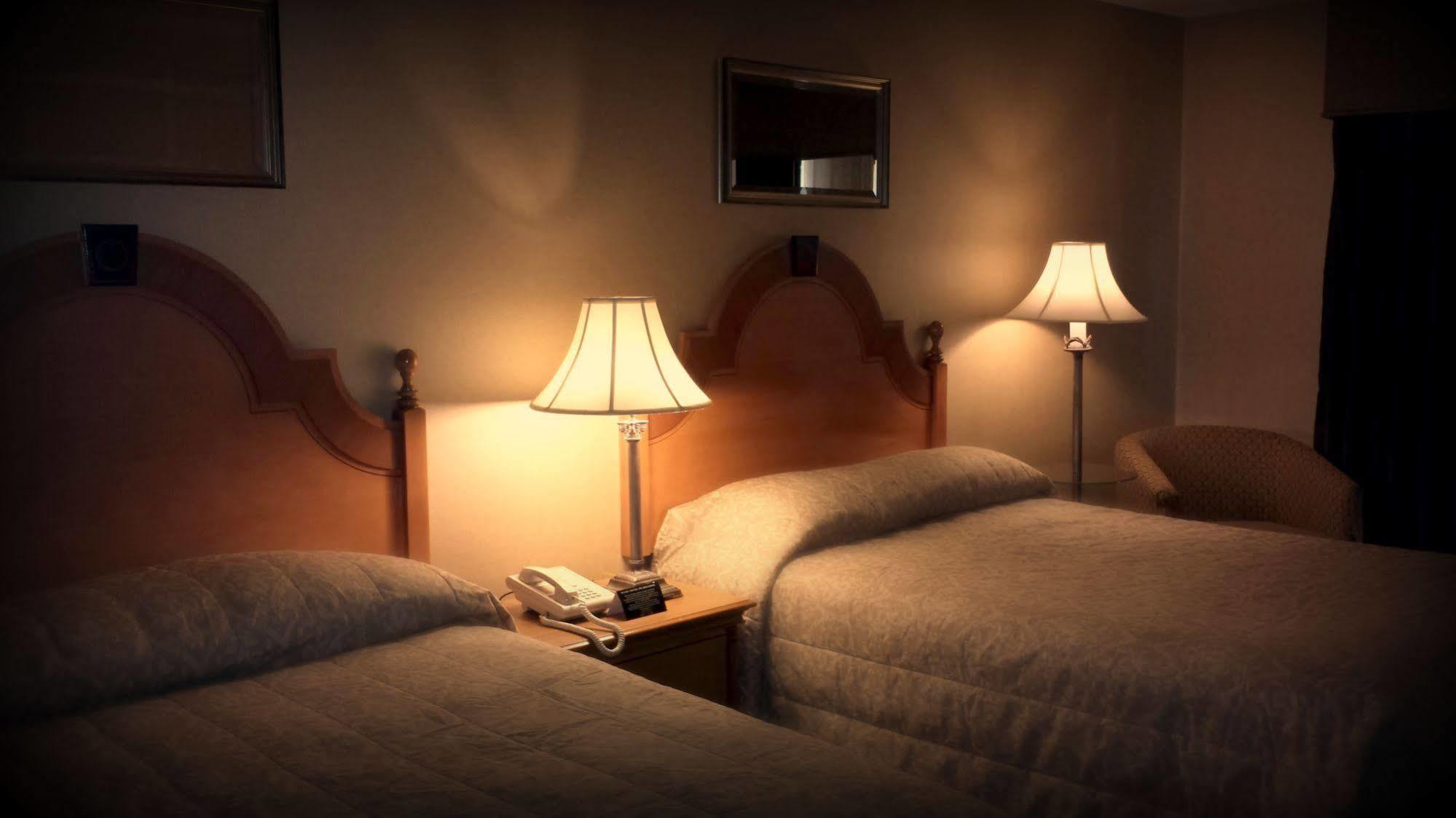 فندق Ramada By Wyndham ميلووكي المظهر الخارجي الصورة